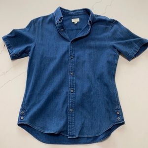 Club Monaco men’s denim short sleeve button down